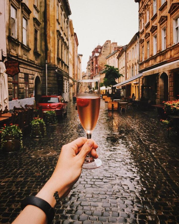 Cozy & New Furnished Flat In Old Town Of Lviv Exterior foto
